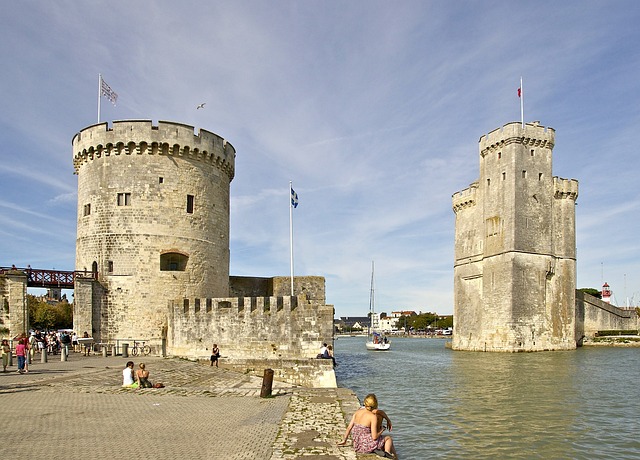 Est-il difficile ou non de trouver une garde d'enfants La Rochelle pour faire la sortie d'école de son enfant scolarisé ?